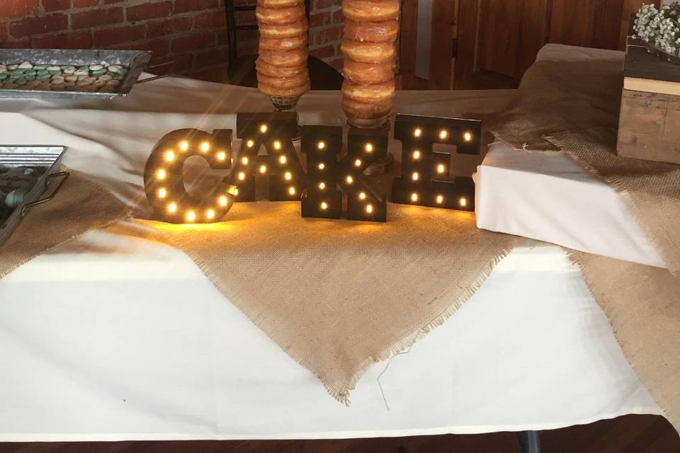 Cake/Doughnut Table