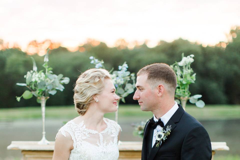 We loved the mantel as the focal point for this waterfront ceremony.