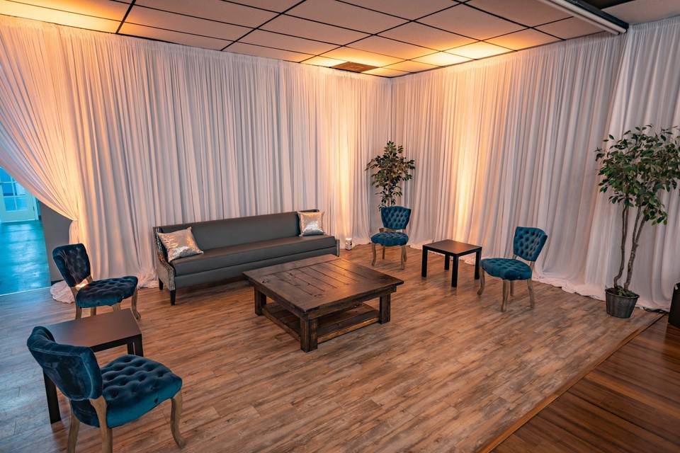 Lounge area in reception room.