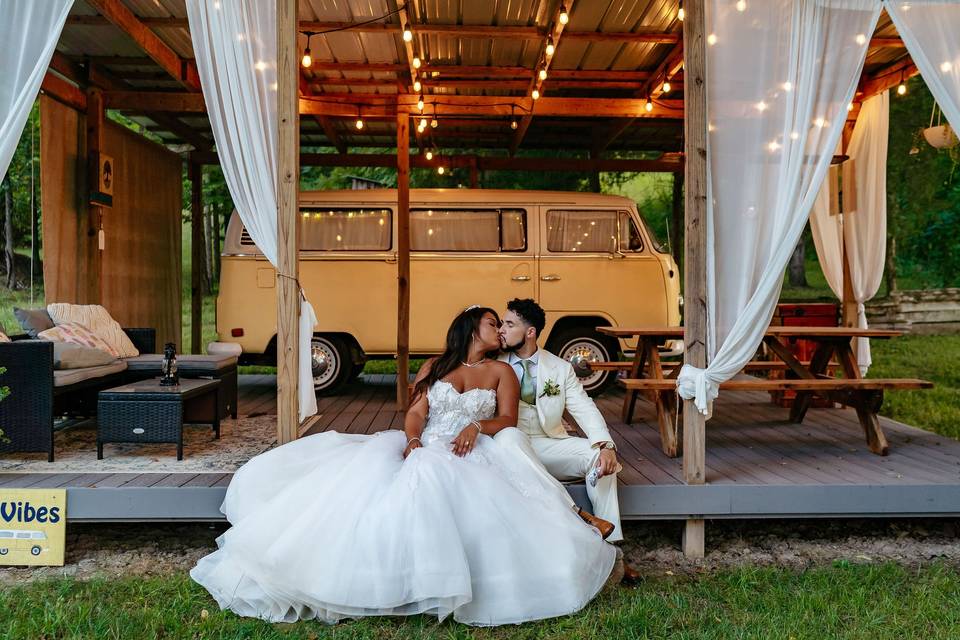 Lost Hill Lake Weddings