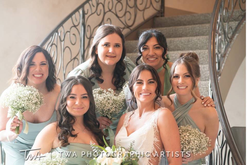 Elana Darrus Makeup & Hair