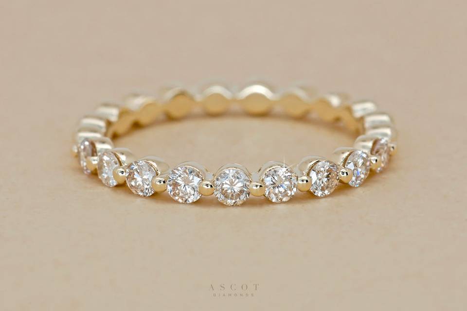 Yellow-Gold-Floating-Diamond-Band