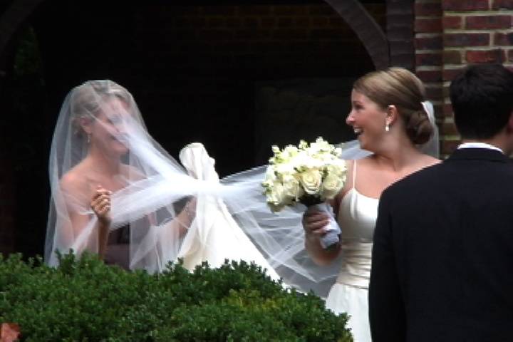Veiled in joy - Martin's Accent Wedding Videos