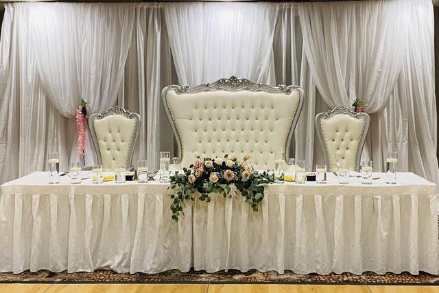 Throne chair services