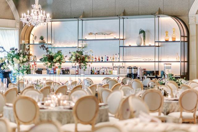 Grand Salon Bar