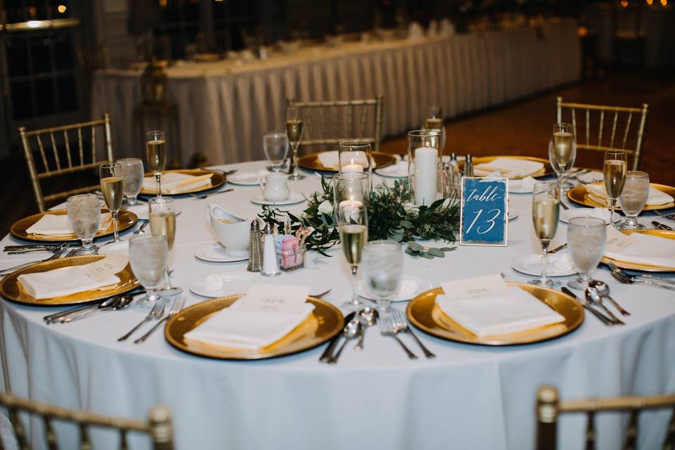 Reception table settings