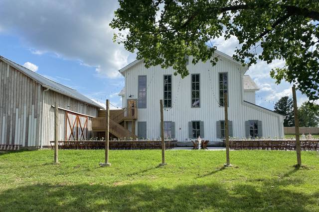 The Bicentennial Barn