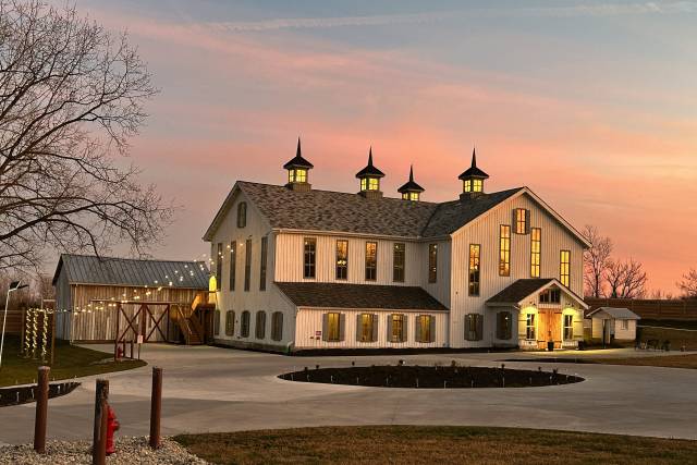 The Bicentennial Barn