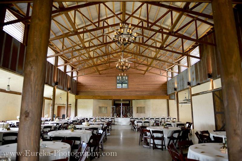 Lone Oak Barn