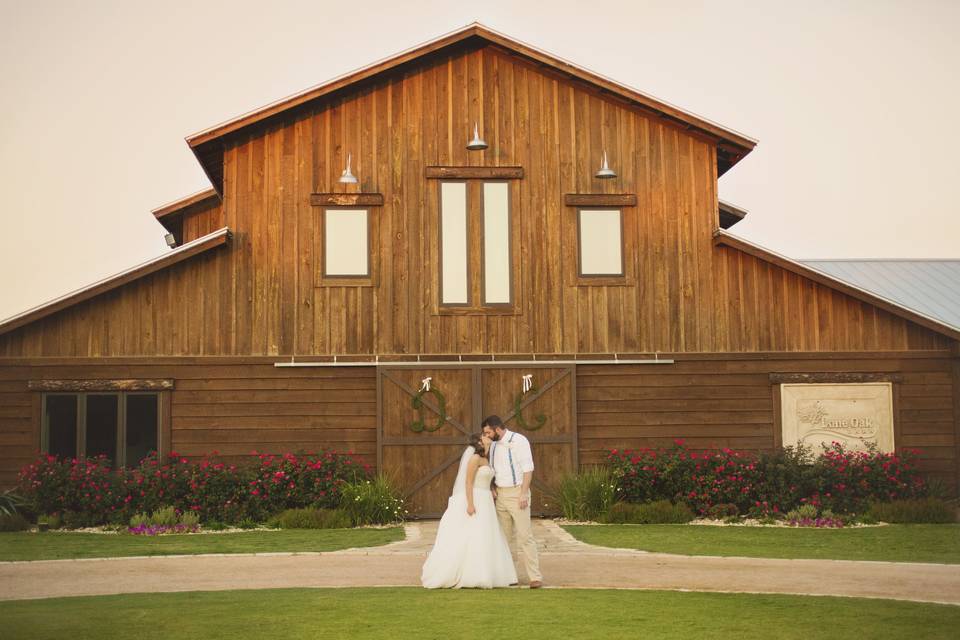 Lone Oak Barn