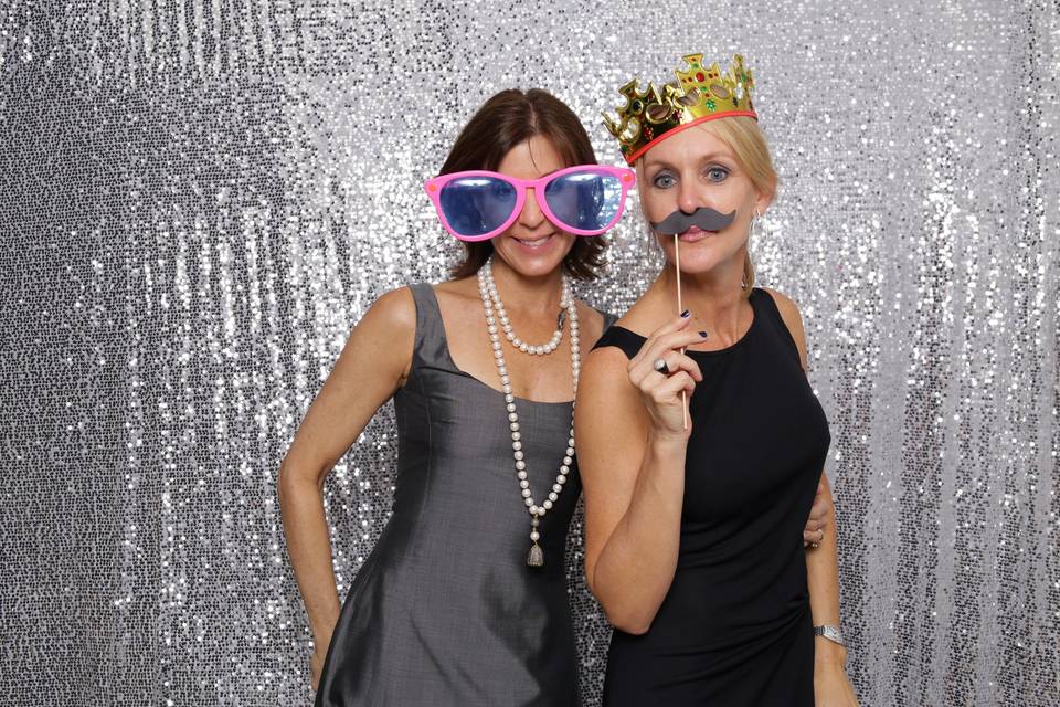 Shutterbarn (a photo booth co.)