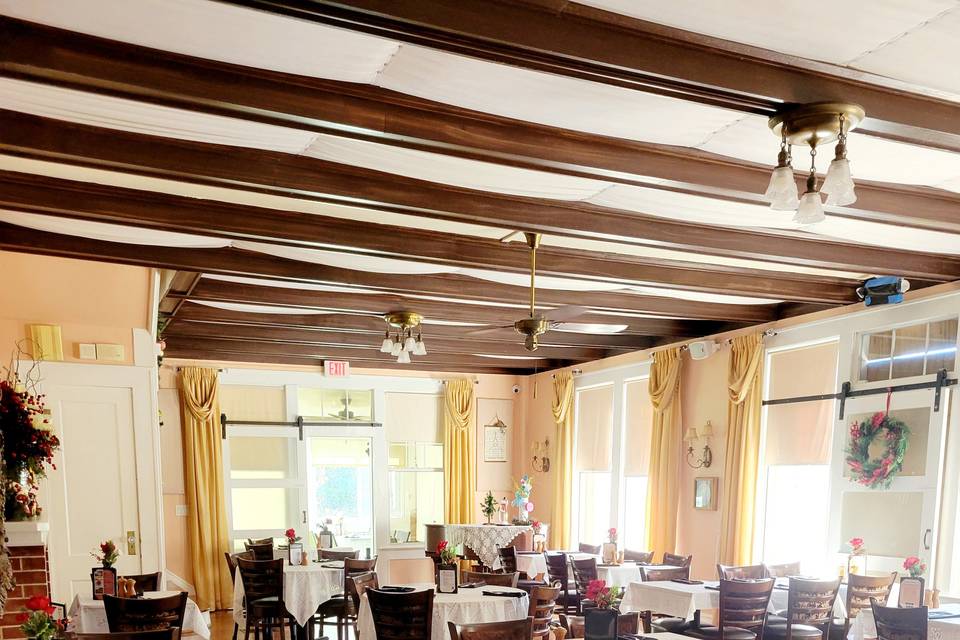 Main dininroom
