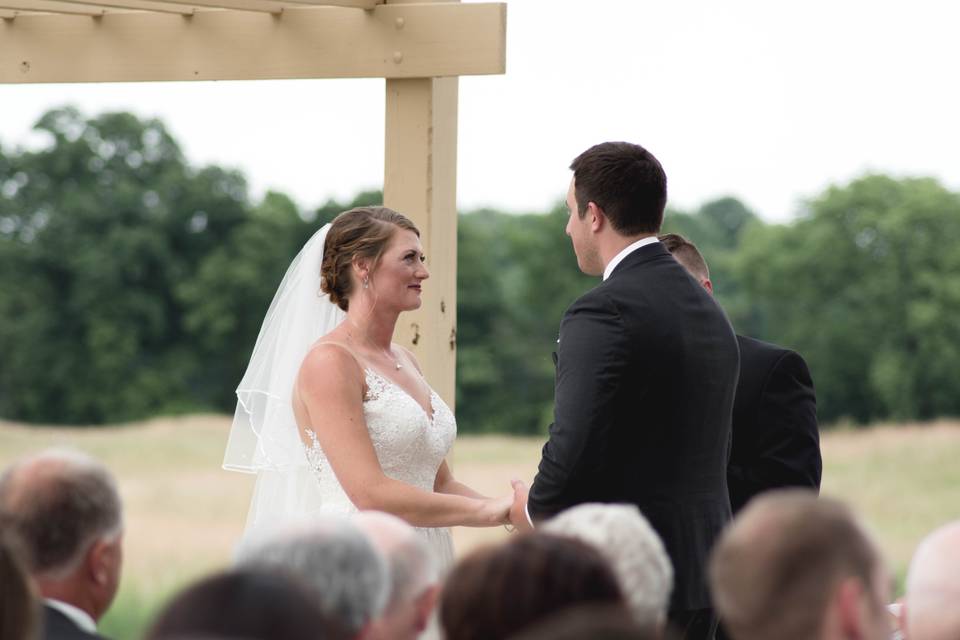 Exchanging vows (Perfect Prints Photography)