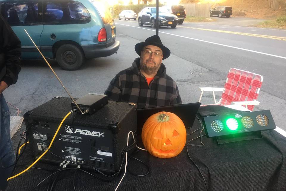 DJ