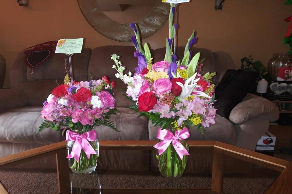 Mom mom's flowers & event planning llc