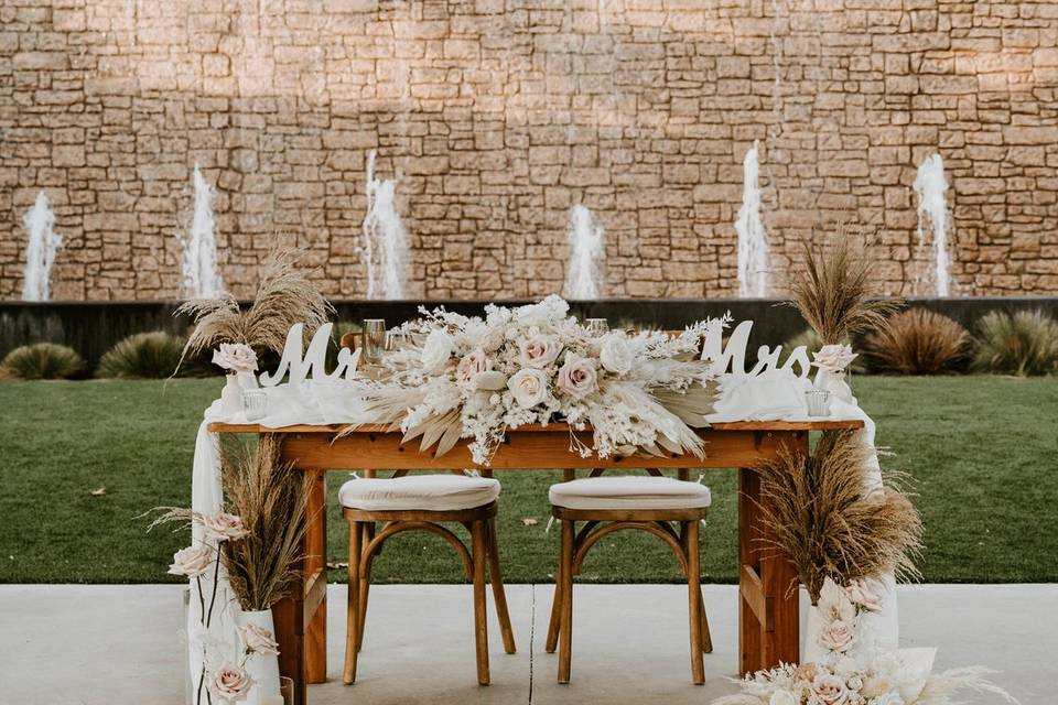 Sweetheart Table