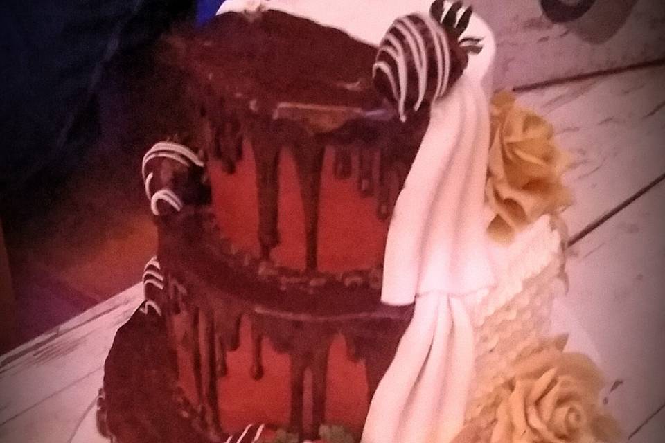 Bilateral bride and groom cake