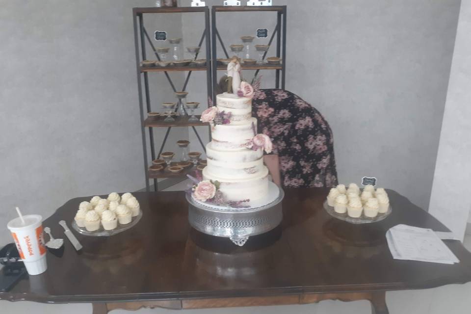 Naked cake and dessert wall