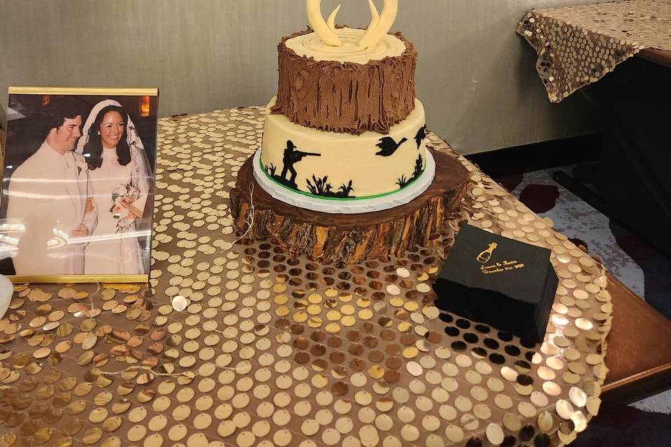 Hunting Antlers grooms cake
