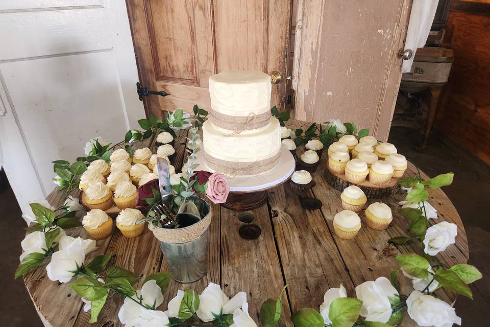 Rustic iced and cupcakes