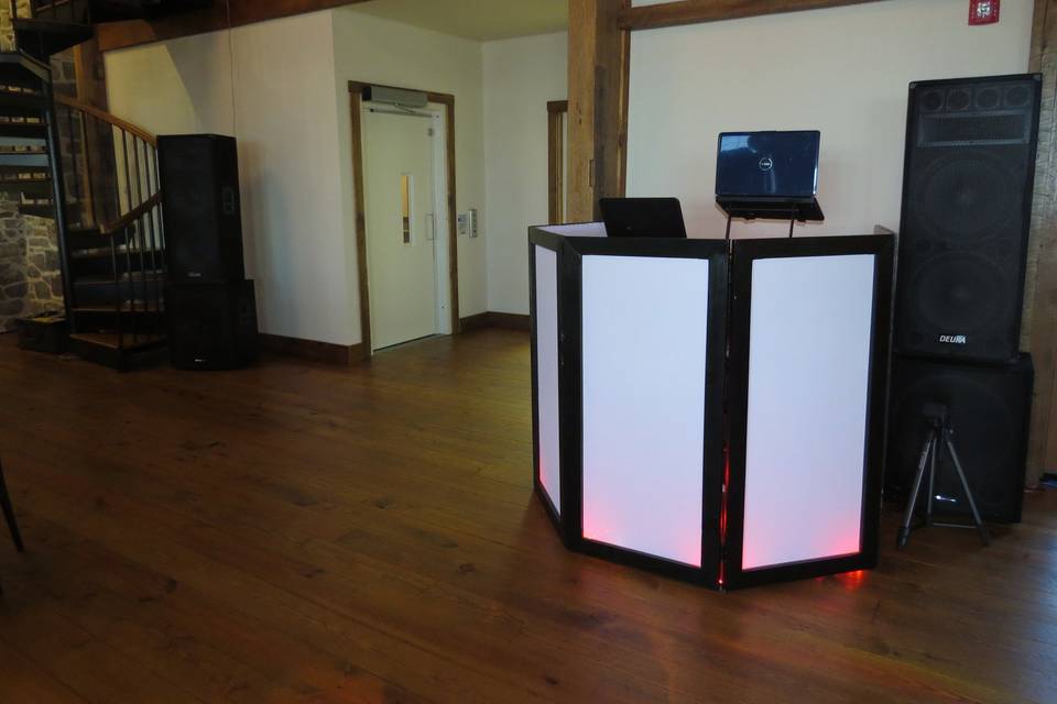DJ station