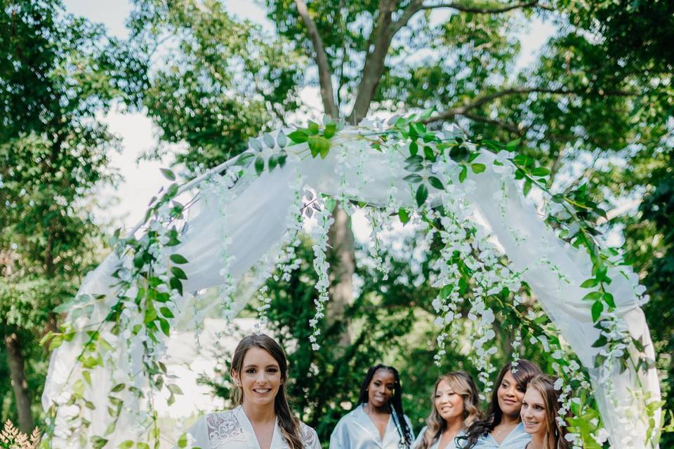 Bride + bridesmaids