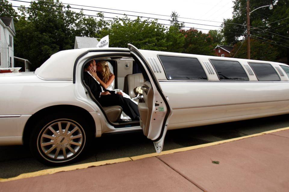 Azalea Limousine Service