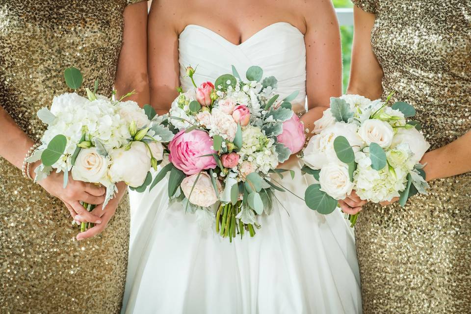 The bride with her bridesmaids