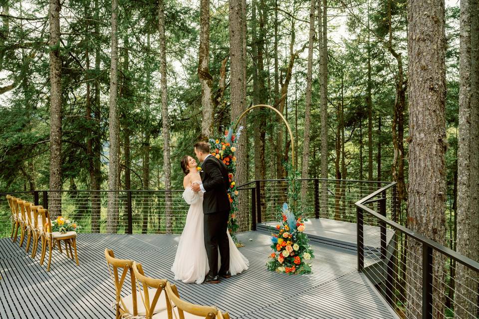 Ceremony tree deck