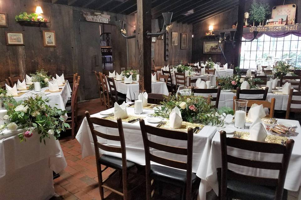 Country Squire Restaurant and Vintage Inn