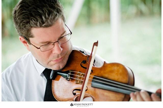 AFFORDABLE VIOLINIST - Chris Dooley