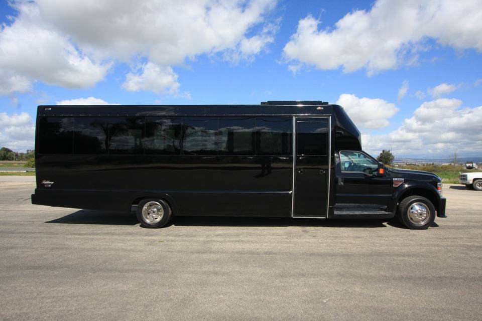 A1 Limousine & Party Bus