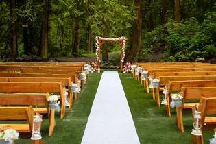 Ceremony aisle among the trees