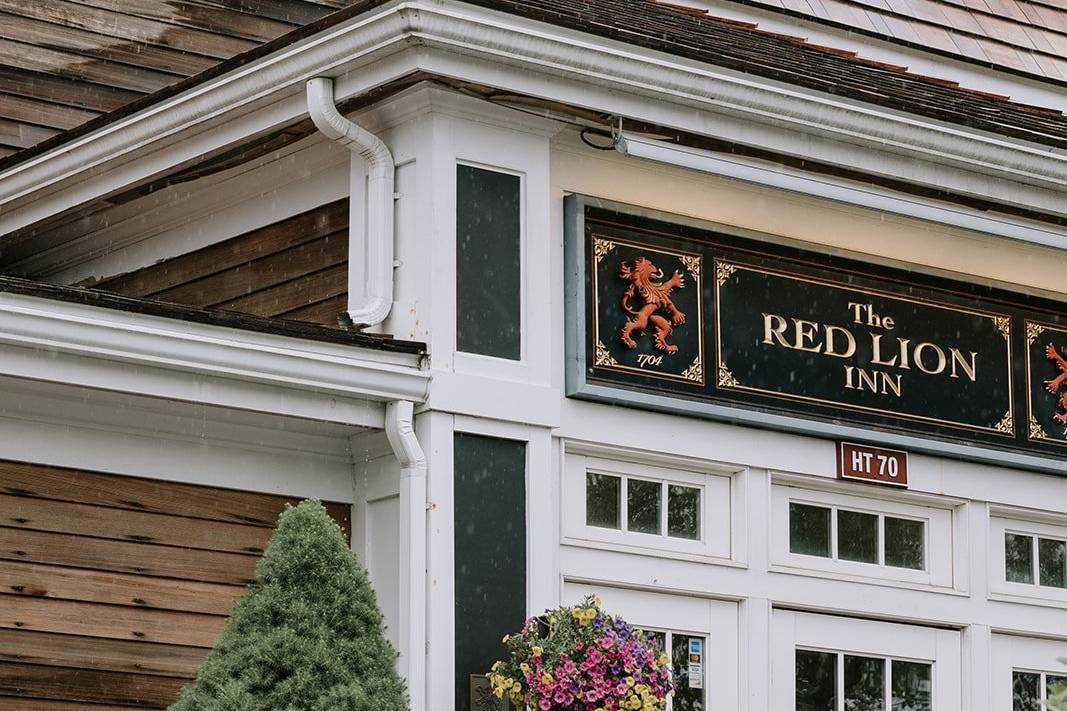 The Red Lion Inn and Barn - Venue - Cohasset, MA - WeddingWire