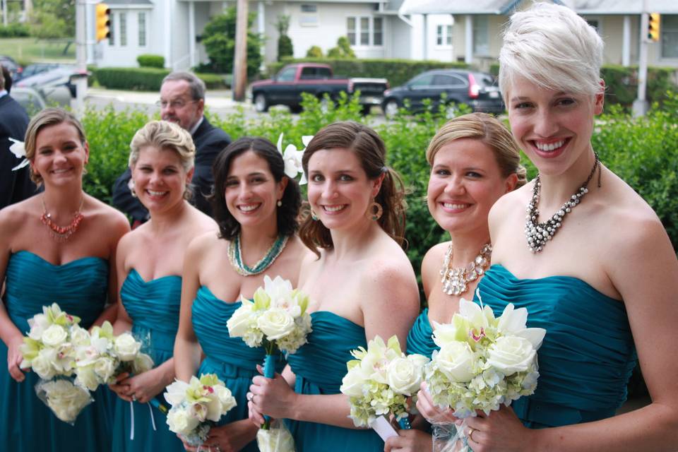 Yellow flowers, sunflower, bridal party