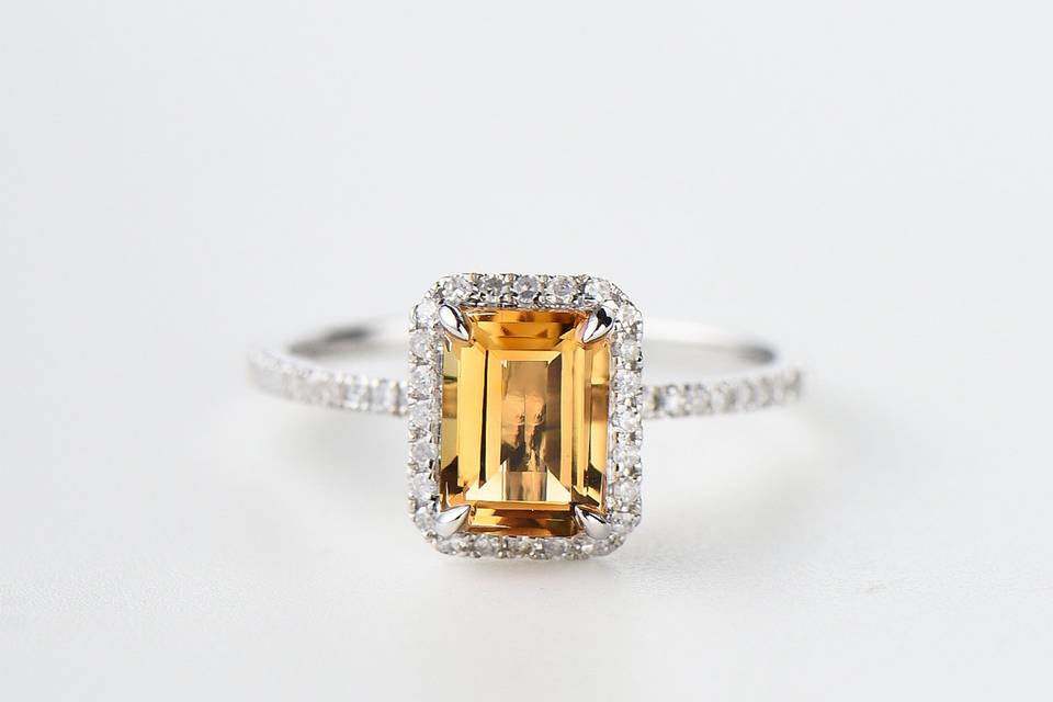 Emerald Cut Yellow Cirrine Rin