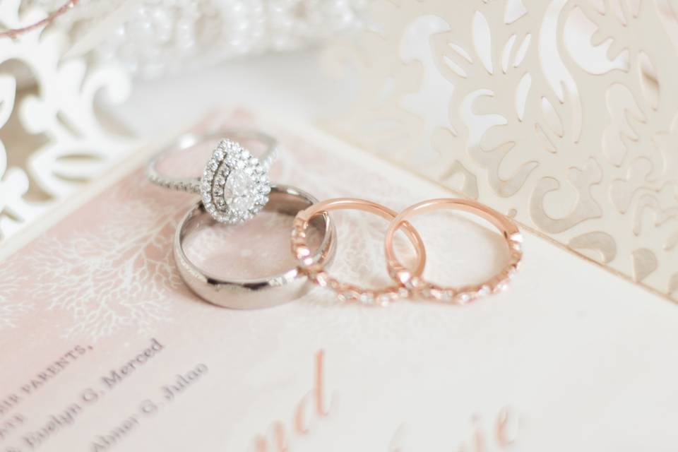 Sparkling wedding rings