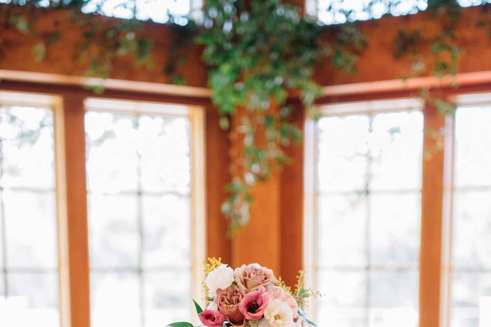 Romantic floral cake