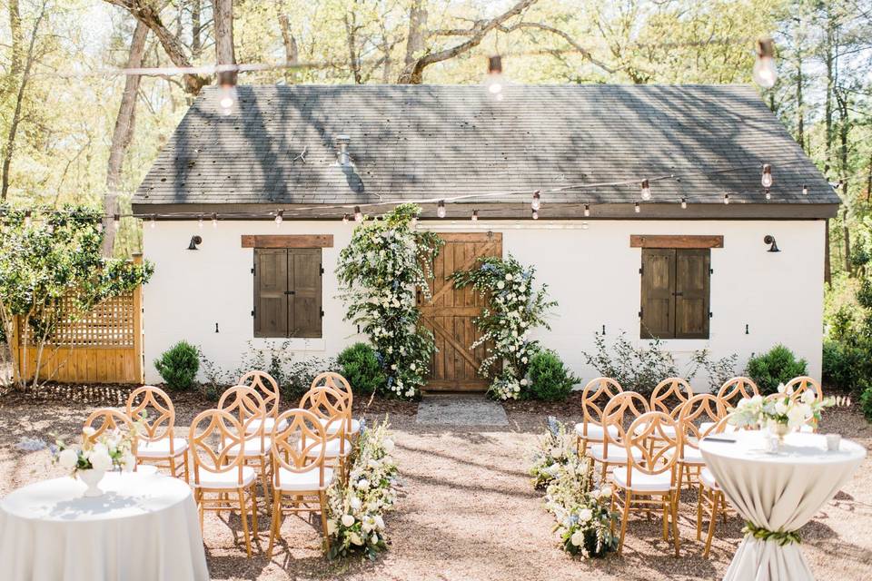 Intimate courtyard ceremony