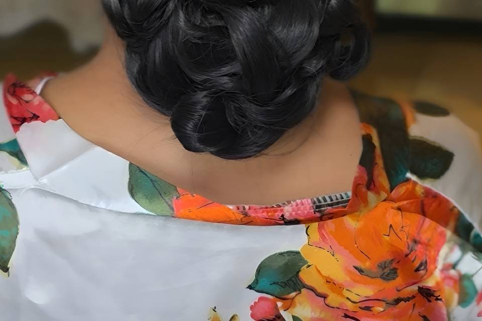 Low updo pin up