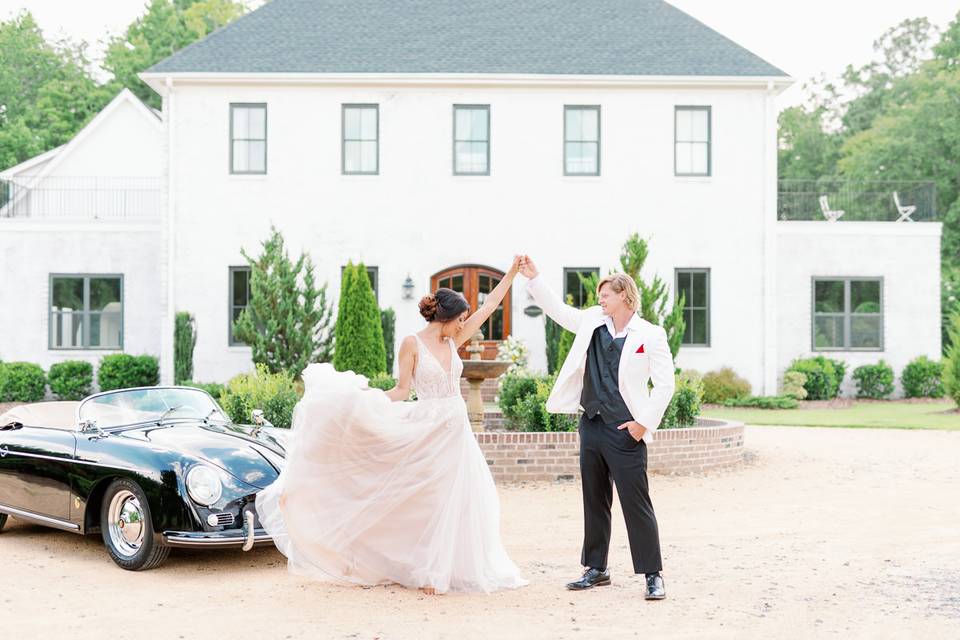 Bride & Groom Dancing