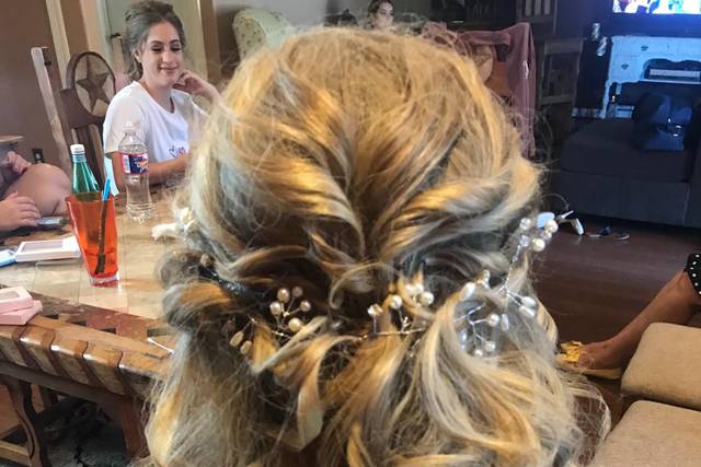 Textured curls 1/2 updo