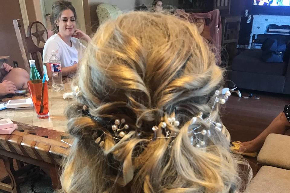 Textured curls 1/2 updo