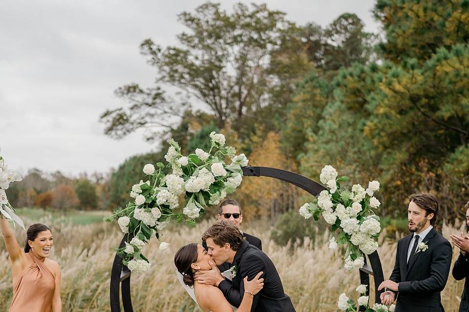 First kiss as MR & MRS