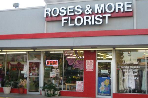 Roses & More Florist
