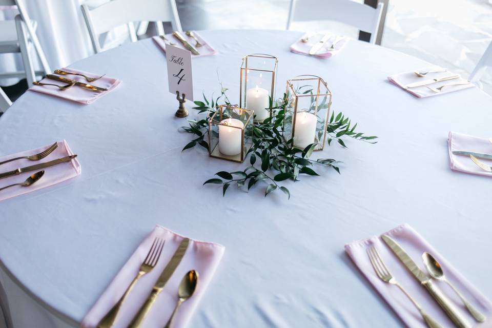 Simplistic Tablescape