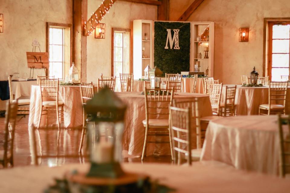 Decor - The Barn at Bridlewood