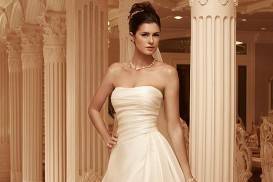 Lovely strapless wedding dress