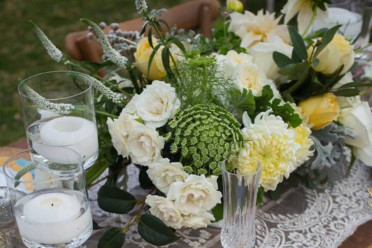 Table set-up with centerpiece