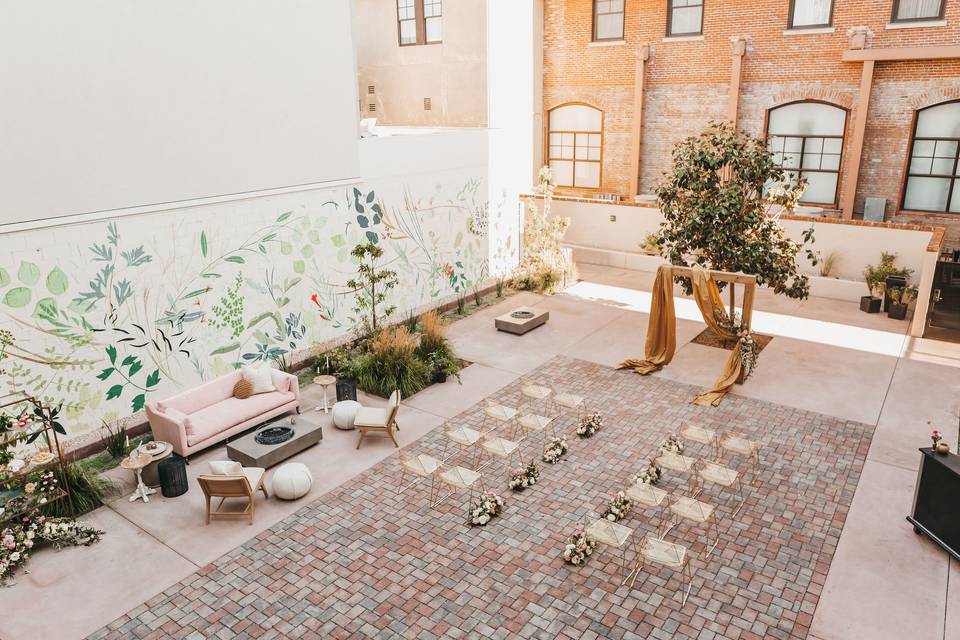 Courtyard ceremony overview